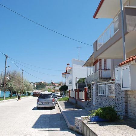 Marianna Apartments Nea Roda Buitenkant foto