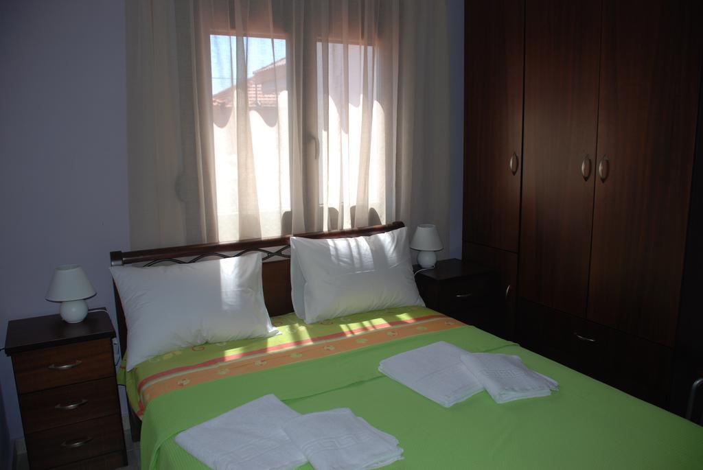 Marianna Apartments Nea Roda Kamer foto
